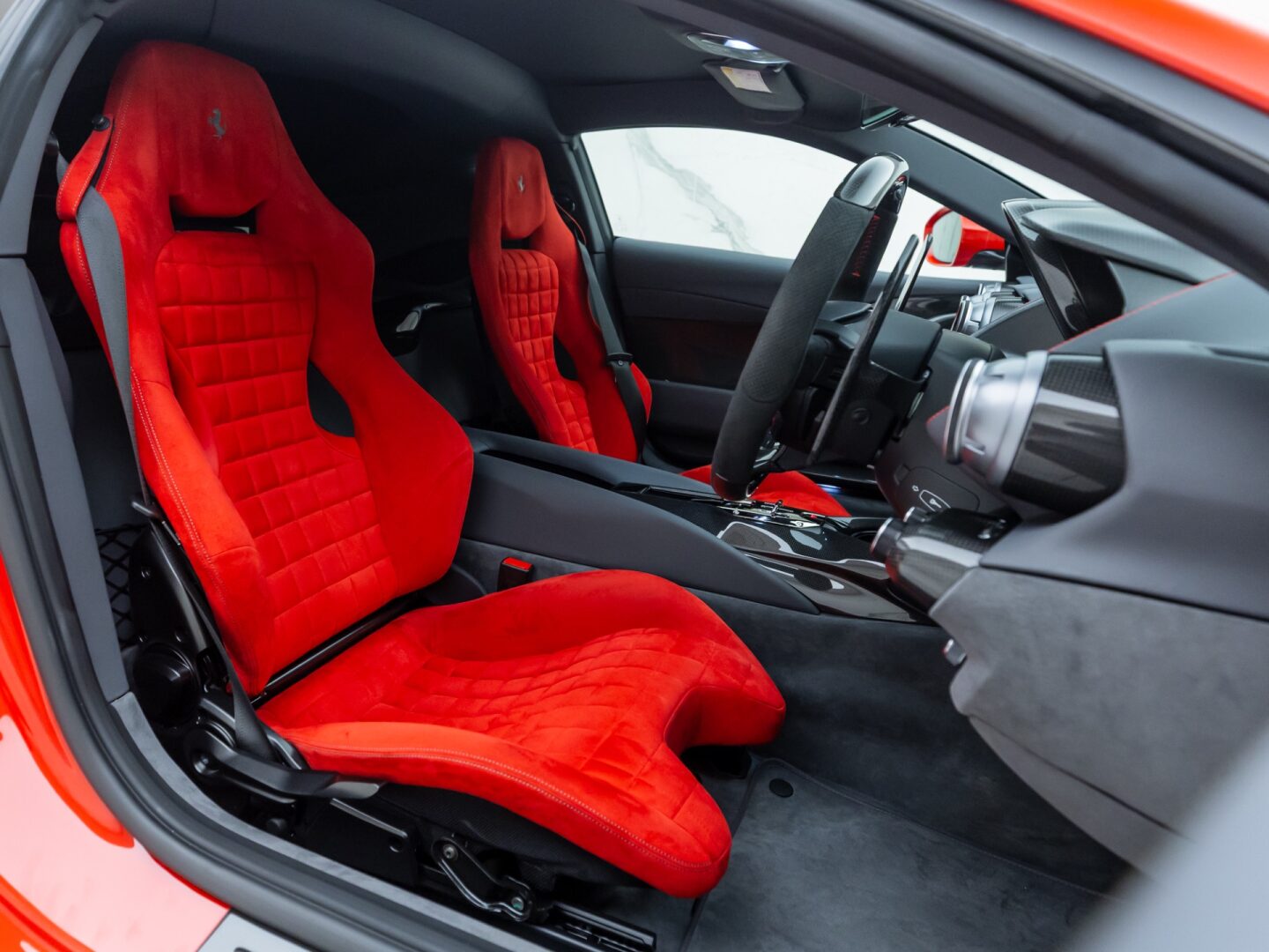2023 Ferrari 812 Competizione, 4/16