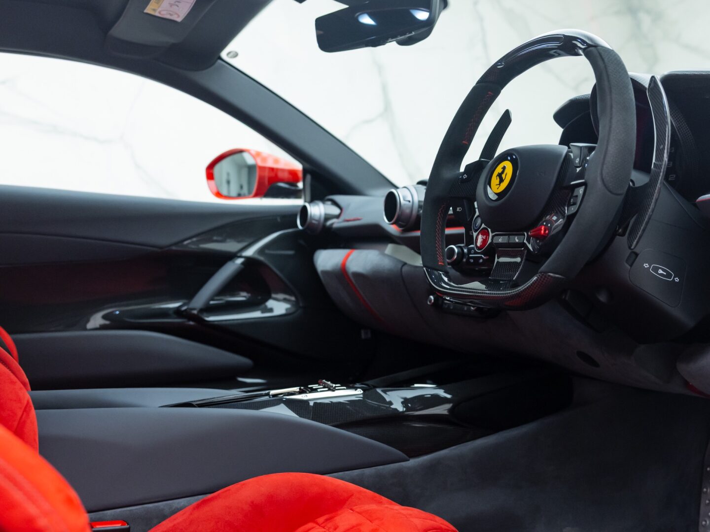 2023 Ferrari 812 Competizione, 9/16