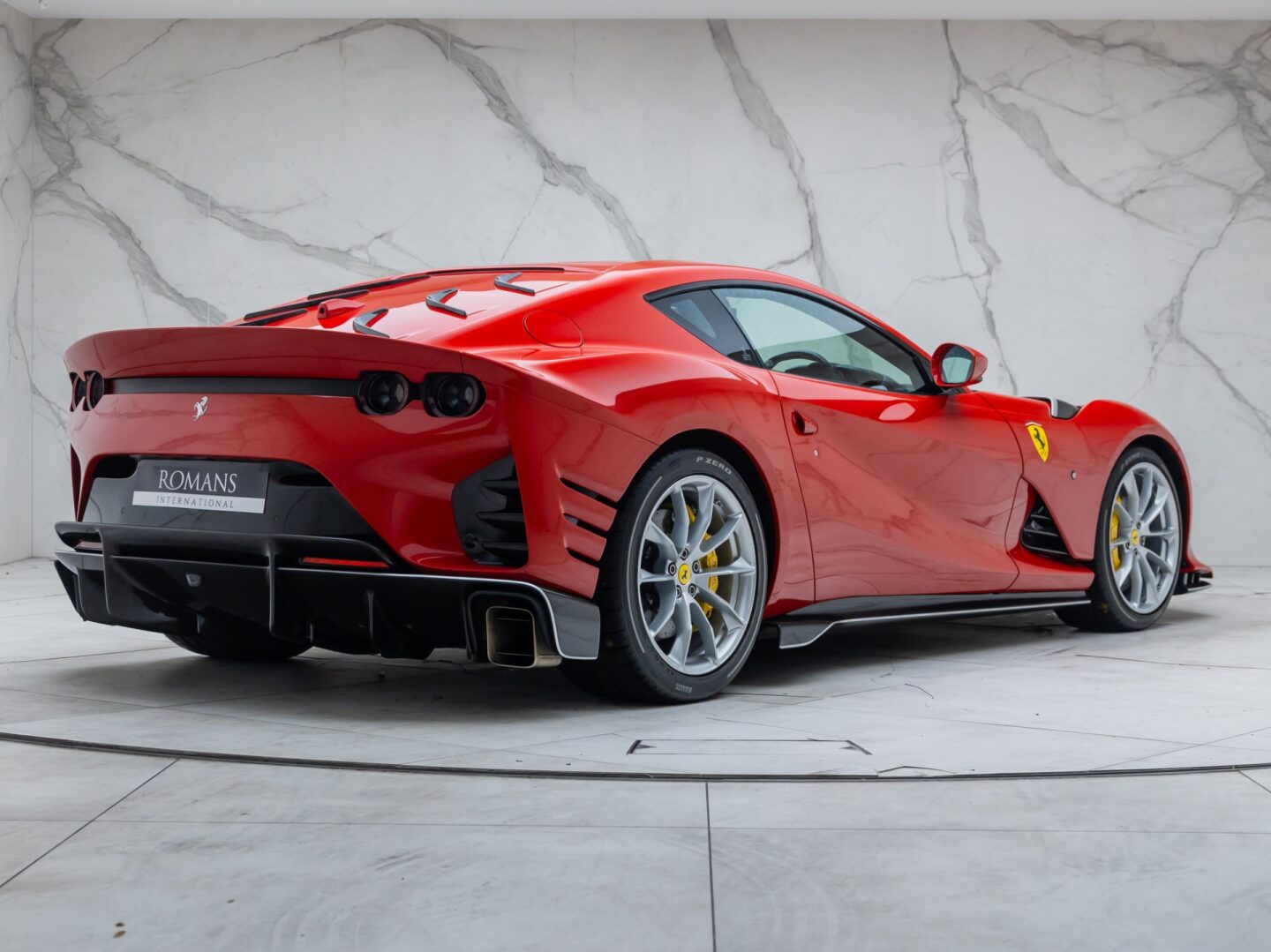2023 Ferrari 812 Competizione, 12/16