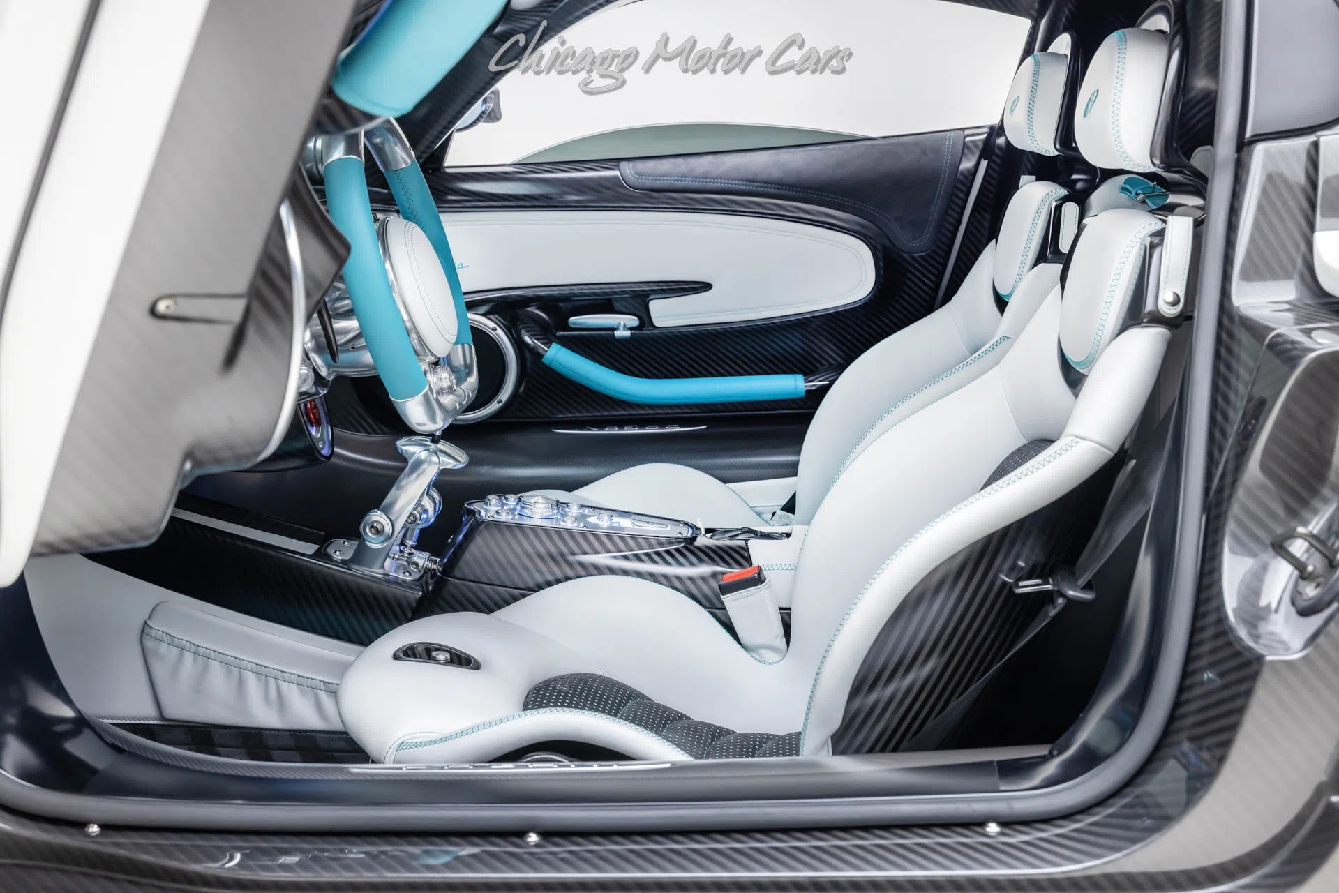 2024 Pagani Utopia interior, White