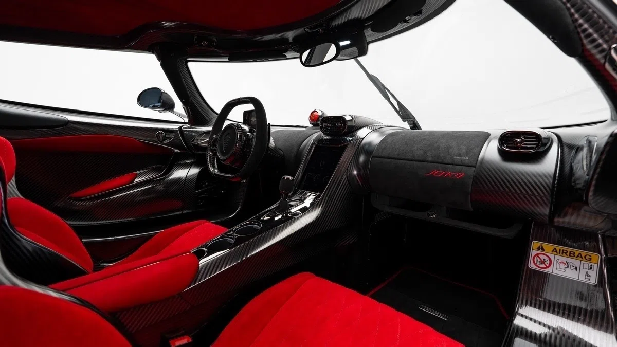2024 Koenigsegg Jesko Attack interior, Lingonberry Alcantara