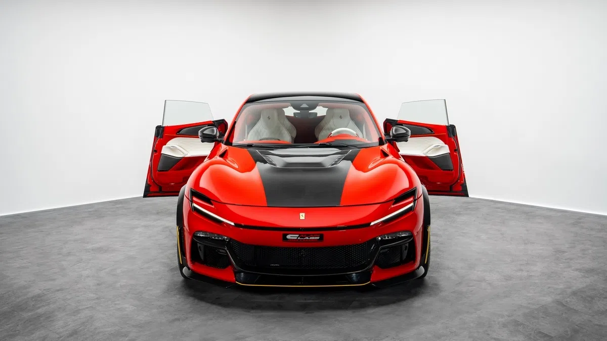 2025 Purosangue ESTESO for sale, exterior, Rosso Scuderia