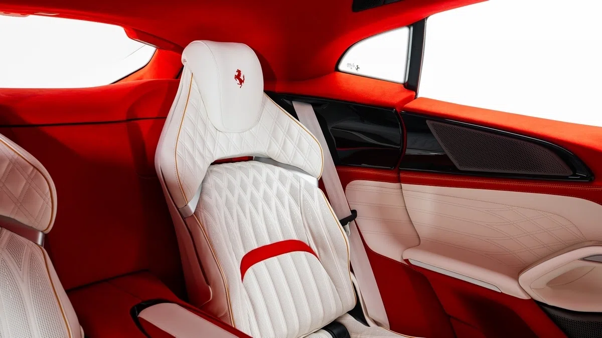 2025 Purosangue ESTESO interior, seats, Bianco White