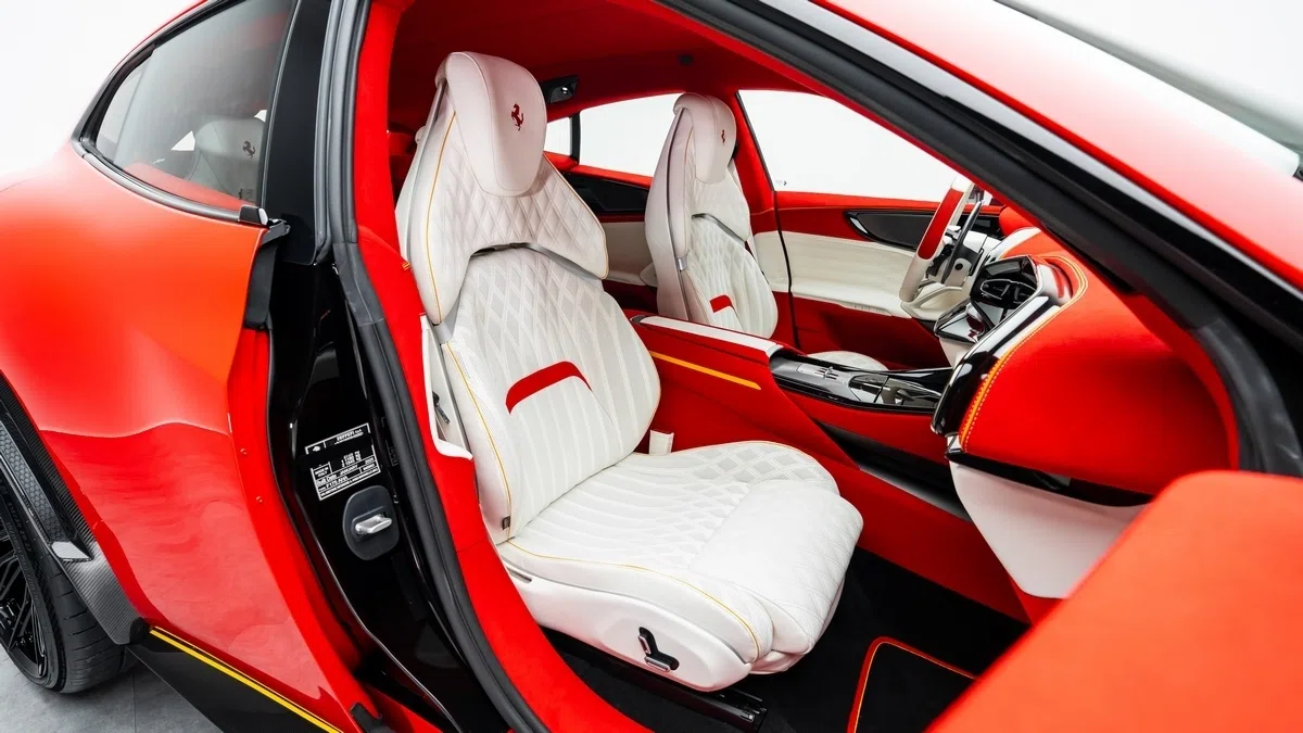 2025 Purosangue ESTESO interior, seats, Bianco White