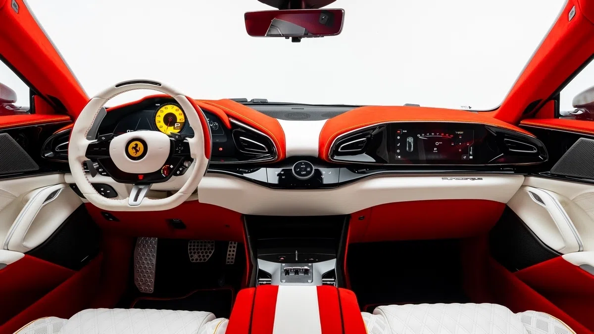 2025 Purosangue ESTESO interior, dashboard, Bianco White