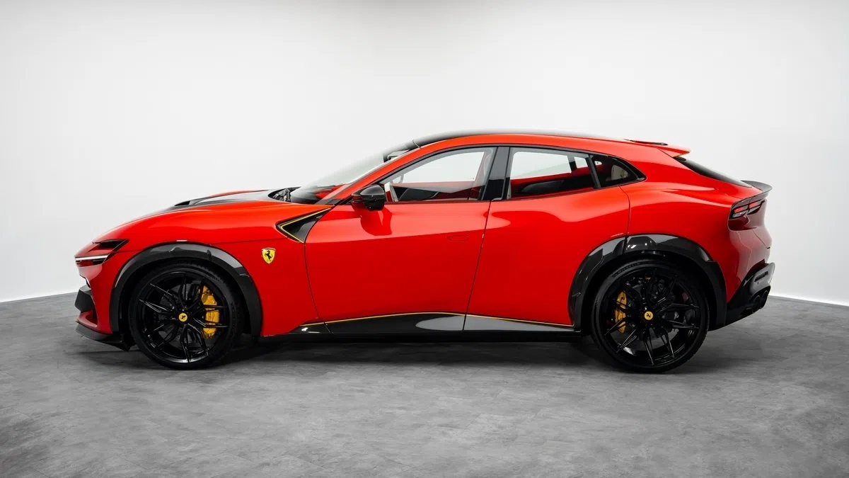 2025 Purosangue ESTESO for sale, exterior, Rosso Scuderia