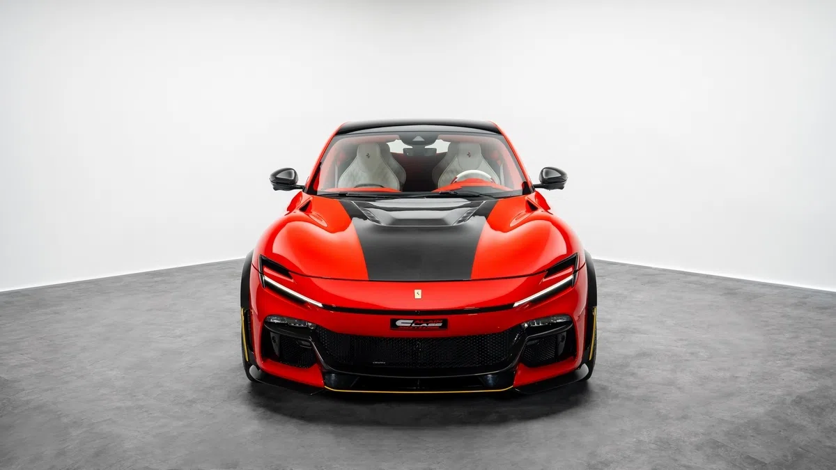 2025 Purosangue ESTESO for sale, exterior, Rosso Scuderia