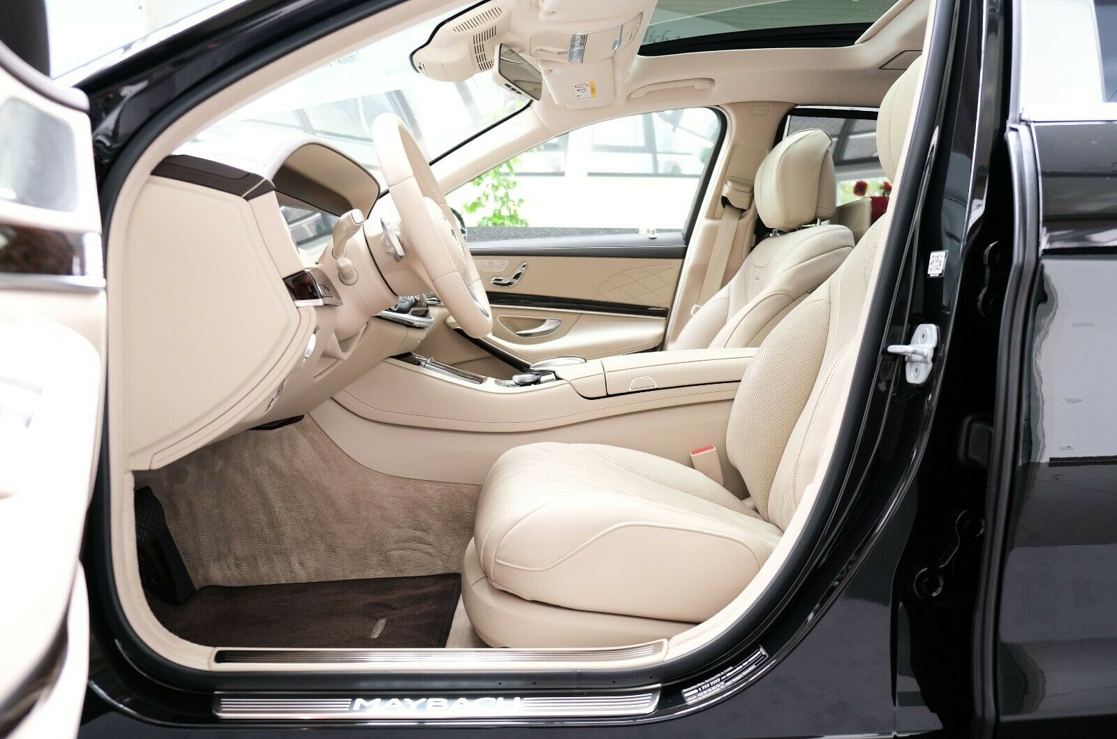 2017 Mercedes-Maybach S 650, 28/30