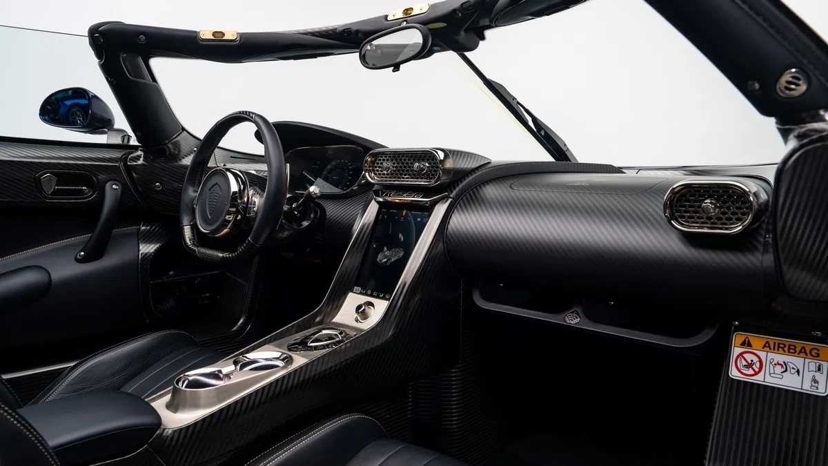 2019 Koenigsegg Regera interior, dashboard, Black
