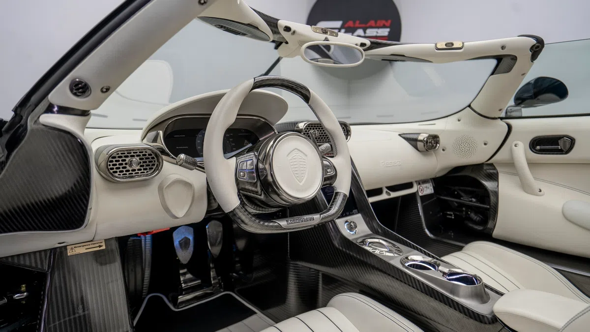 2019 Koenigsegg Regera interior, dashboard, Beige