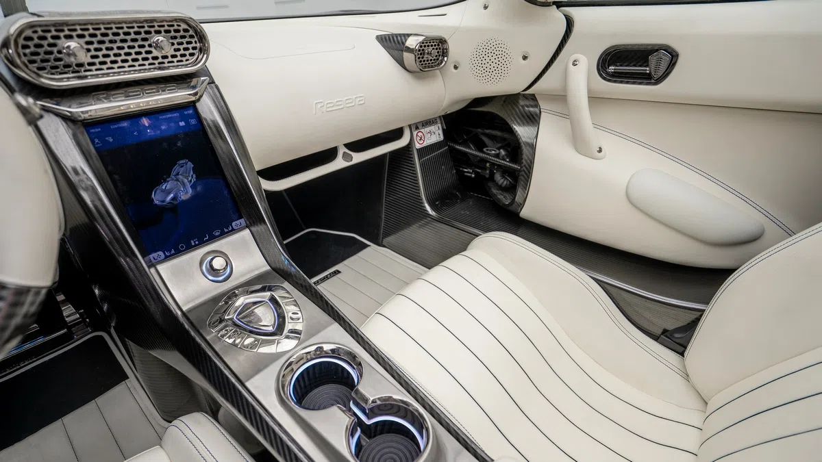 2019 Koenigsegg Regera interior, Beige