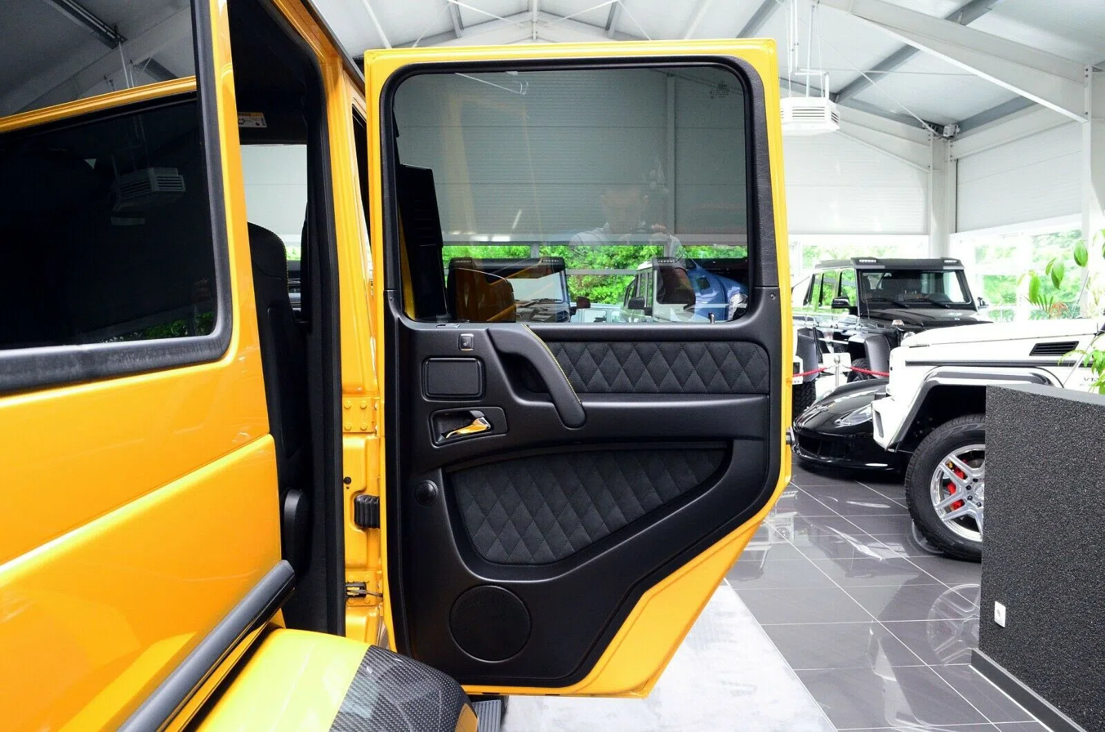 2017 BRABUS G 500 4x4² B40 500 interior, door panel, Black
