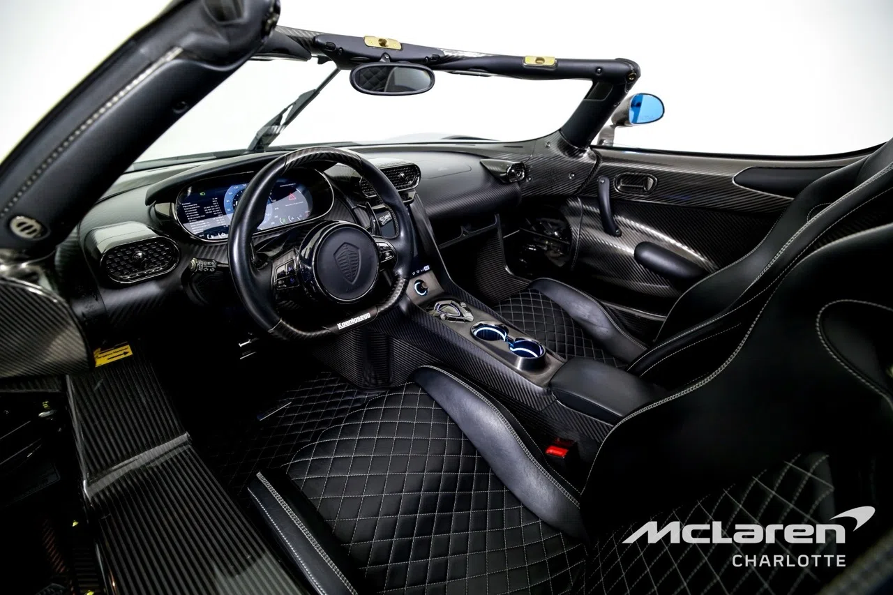 2020 Koenigsegg Regera interior, Black