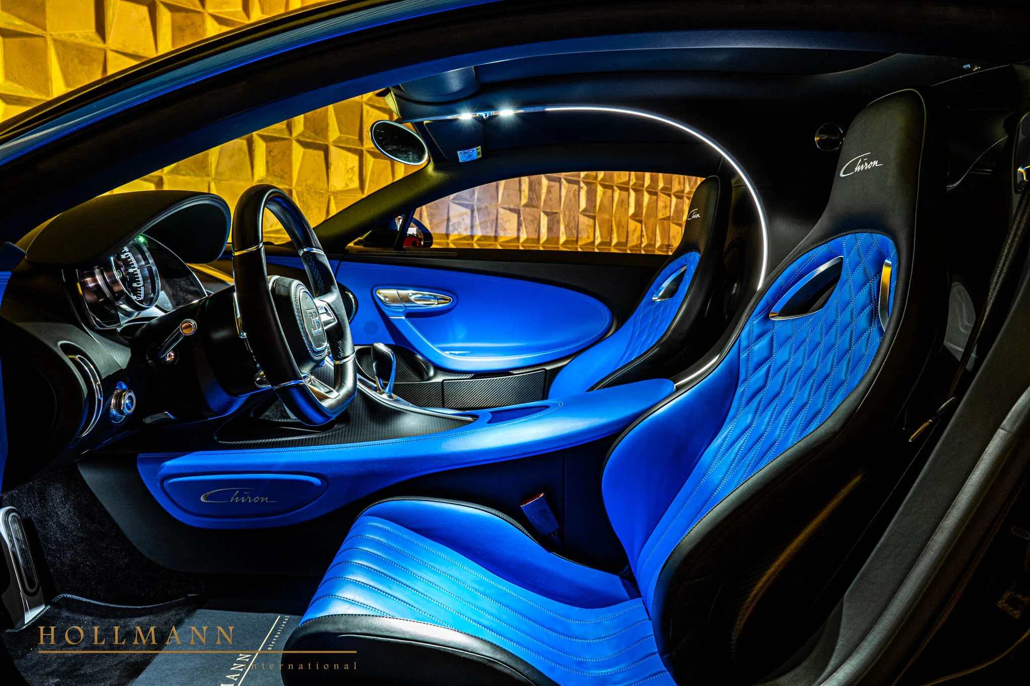 2018 Bugatti Chiron interior, French Racing Blue (Leather)