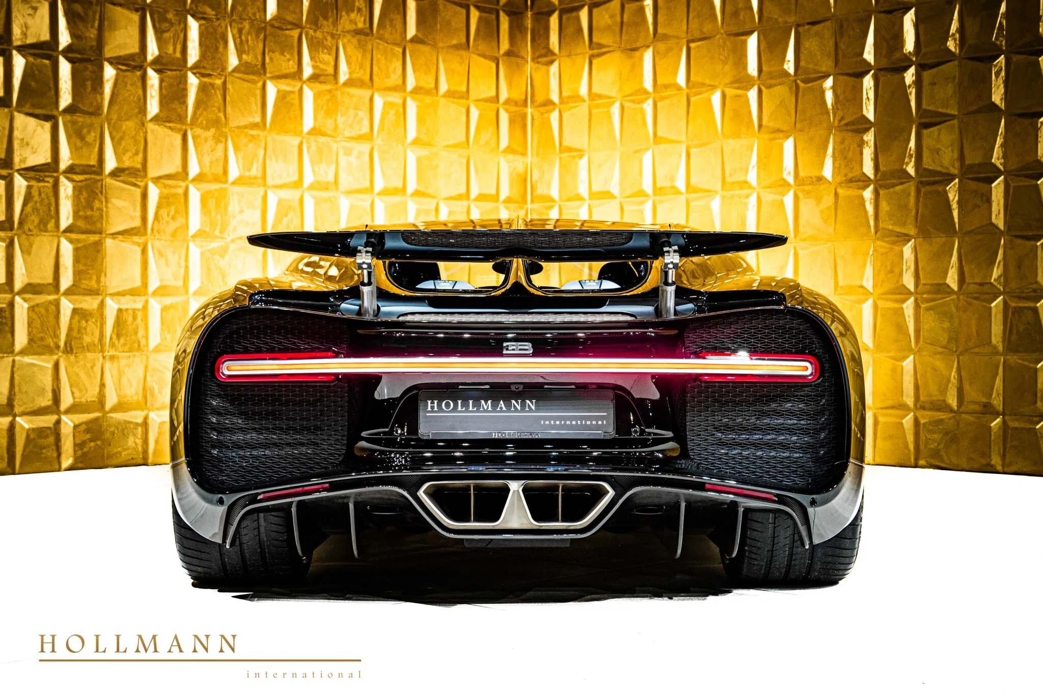 2018 Bugatti Chiron for sale, exterior, Black Carbon