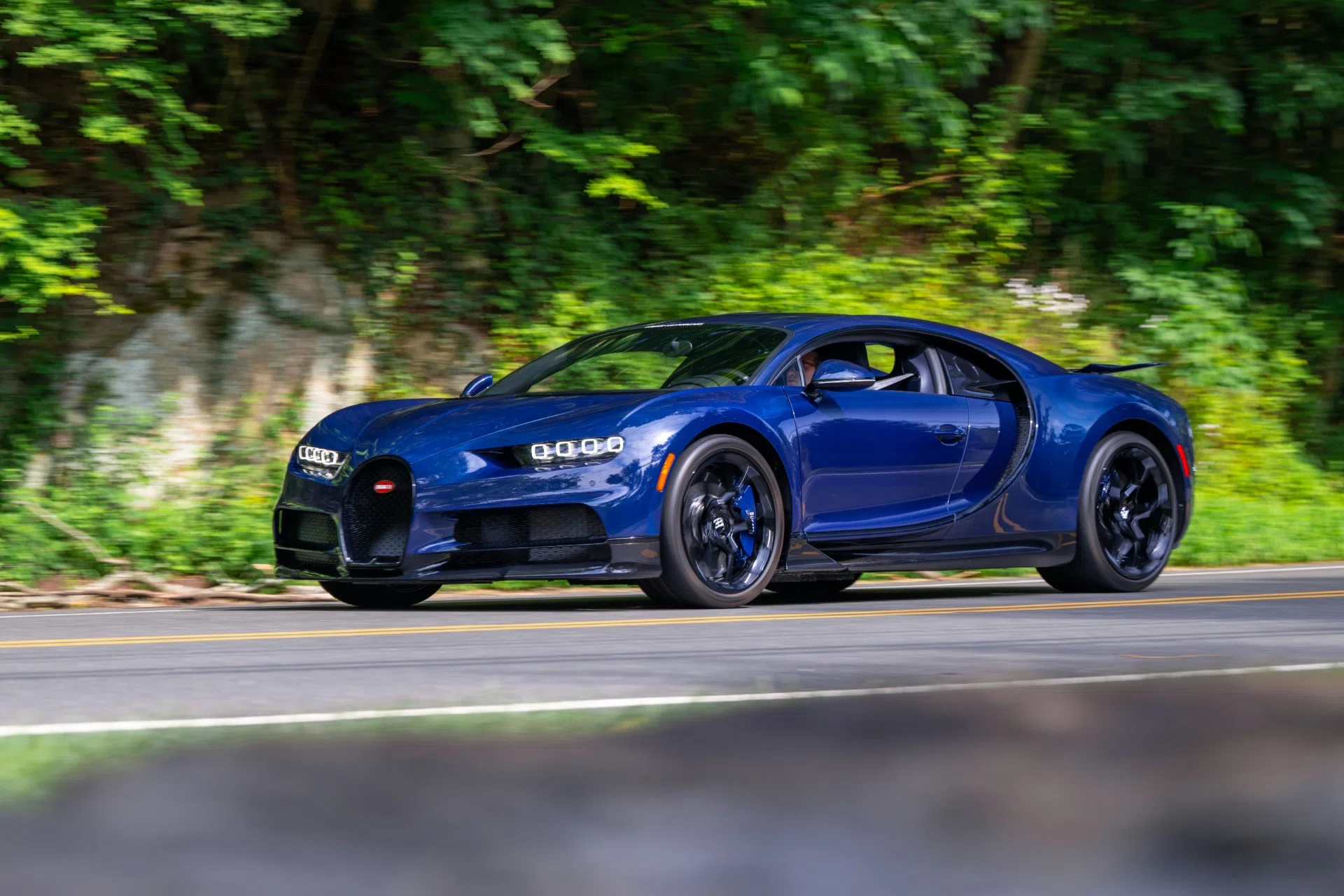 2018 Bugatti Chiron for sale, exterior, Blue Carbon