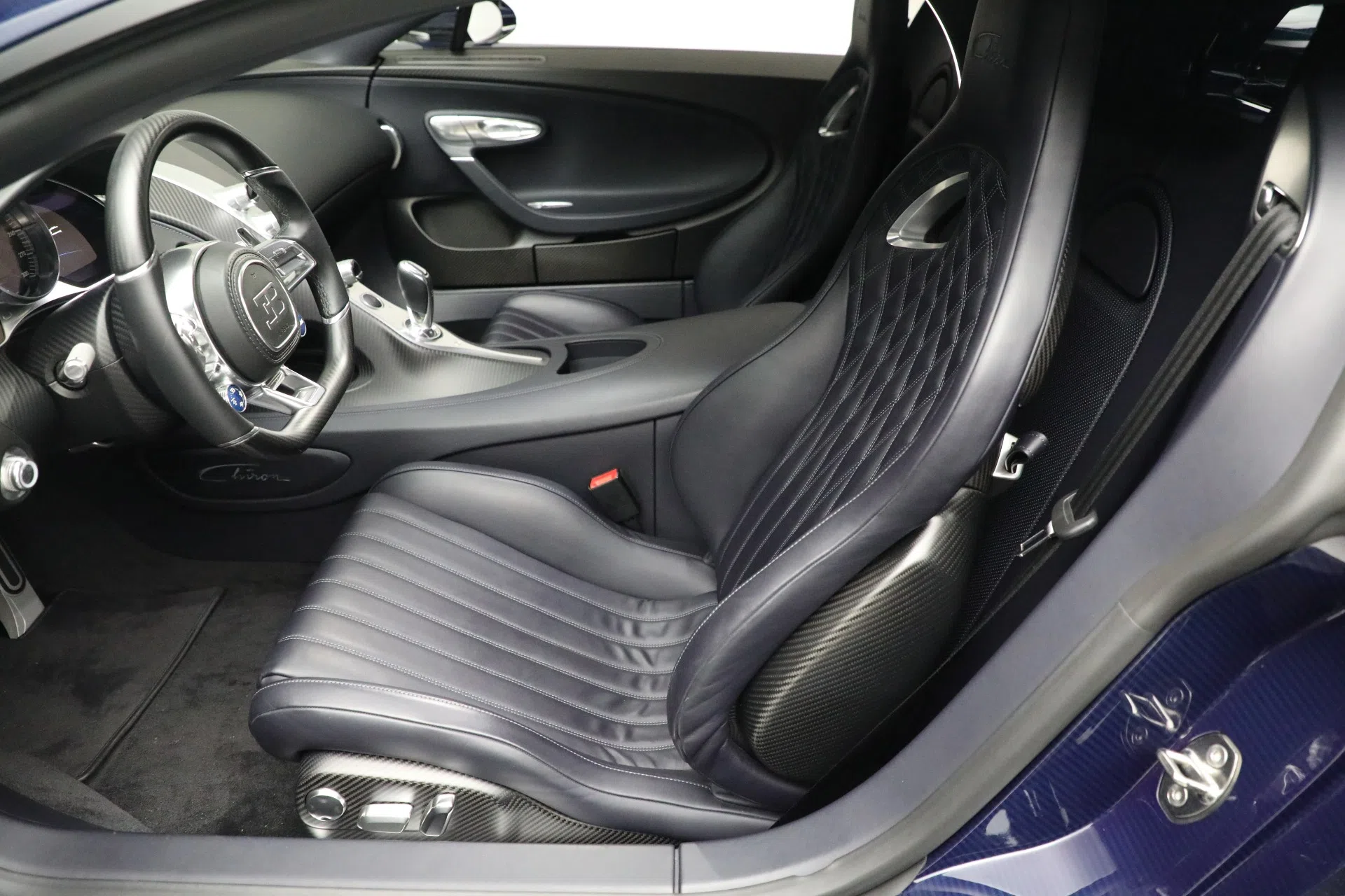 2018 Bugatti Chiron interior, seats, BLACK