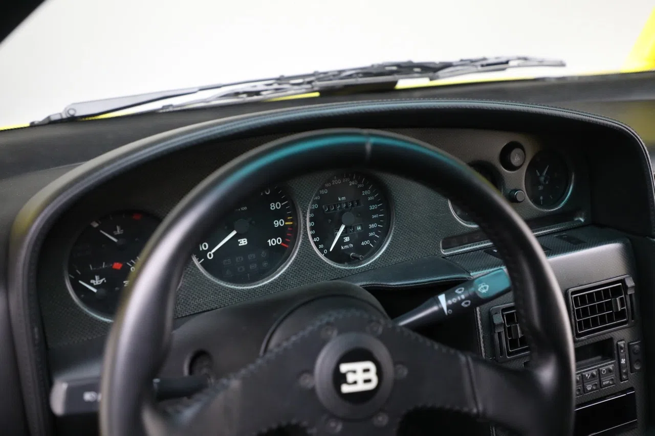 1994 Bugatti EB110 Super Sport interior, dashboard, Black