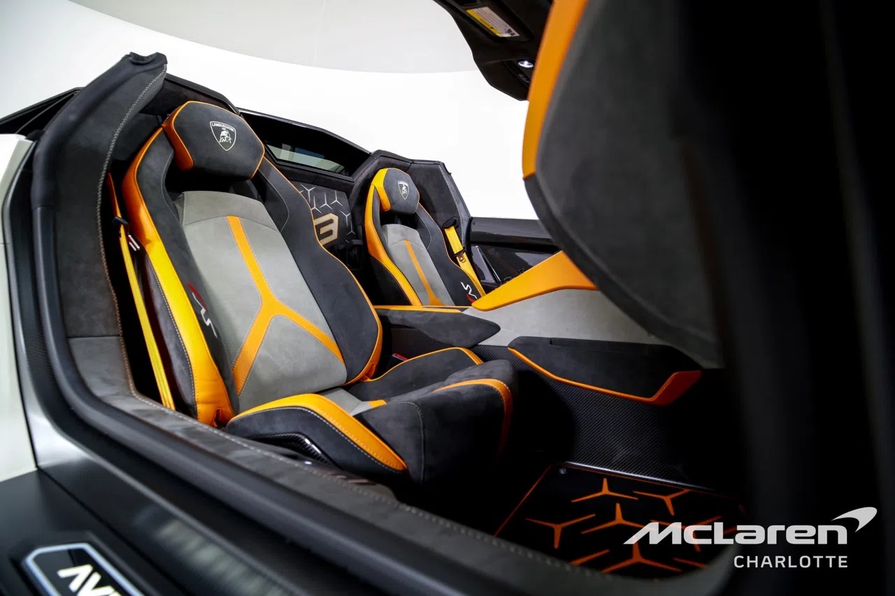 2021 Lamborghini Aventador SVJ interior, seats, Orange