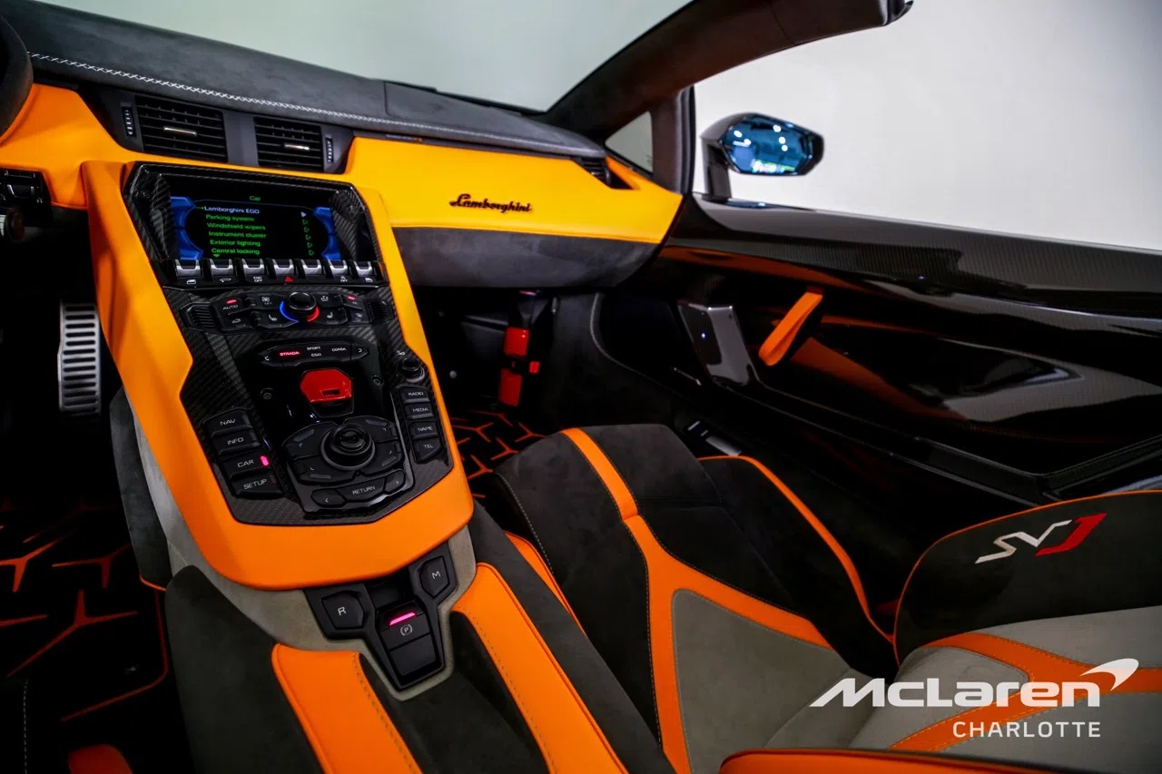 2021 Lamborghini Aventador SVJ interior, dashboard, Orange