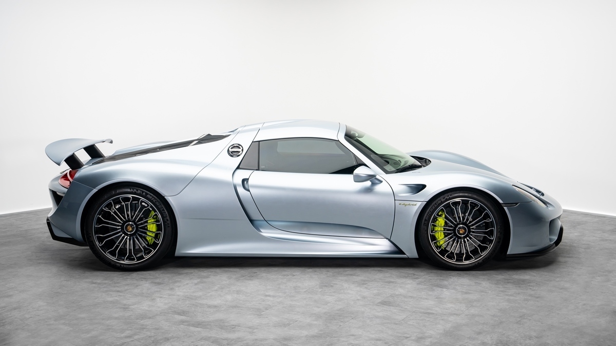 2015 Porsche 918 Spyder, 4/14