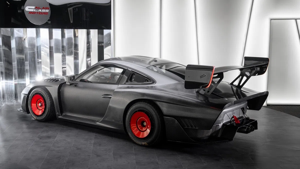 2019 Porsche 935 for sale, exterior, Carbon Fiber