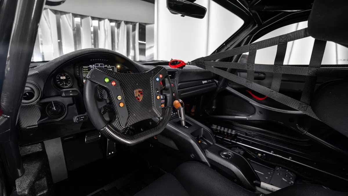 2019 Porsche 935 interior, dashboard, Black