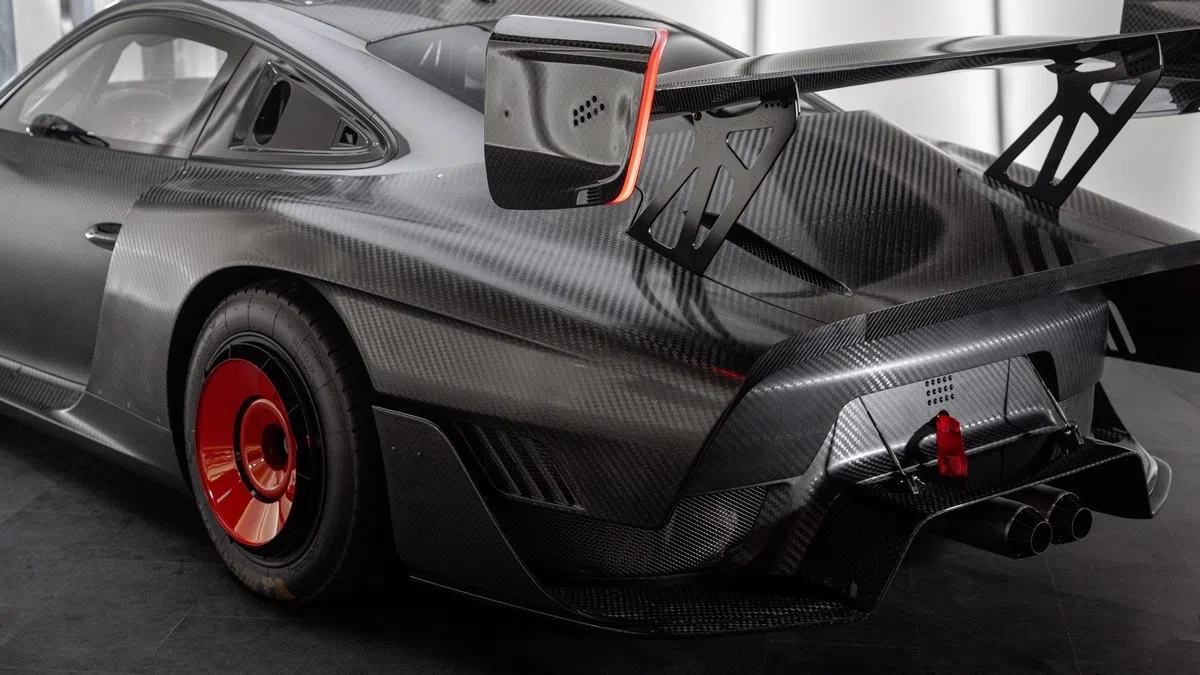 2019 Porsche 935 for sale, exterior, Carbon Fiber