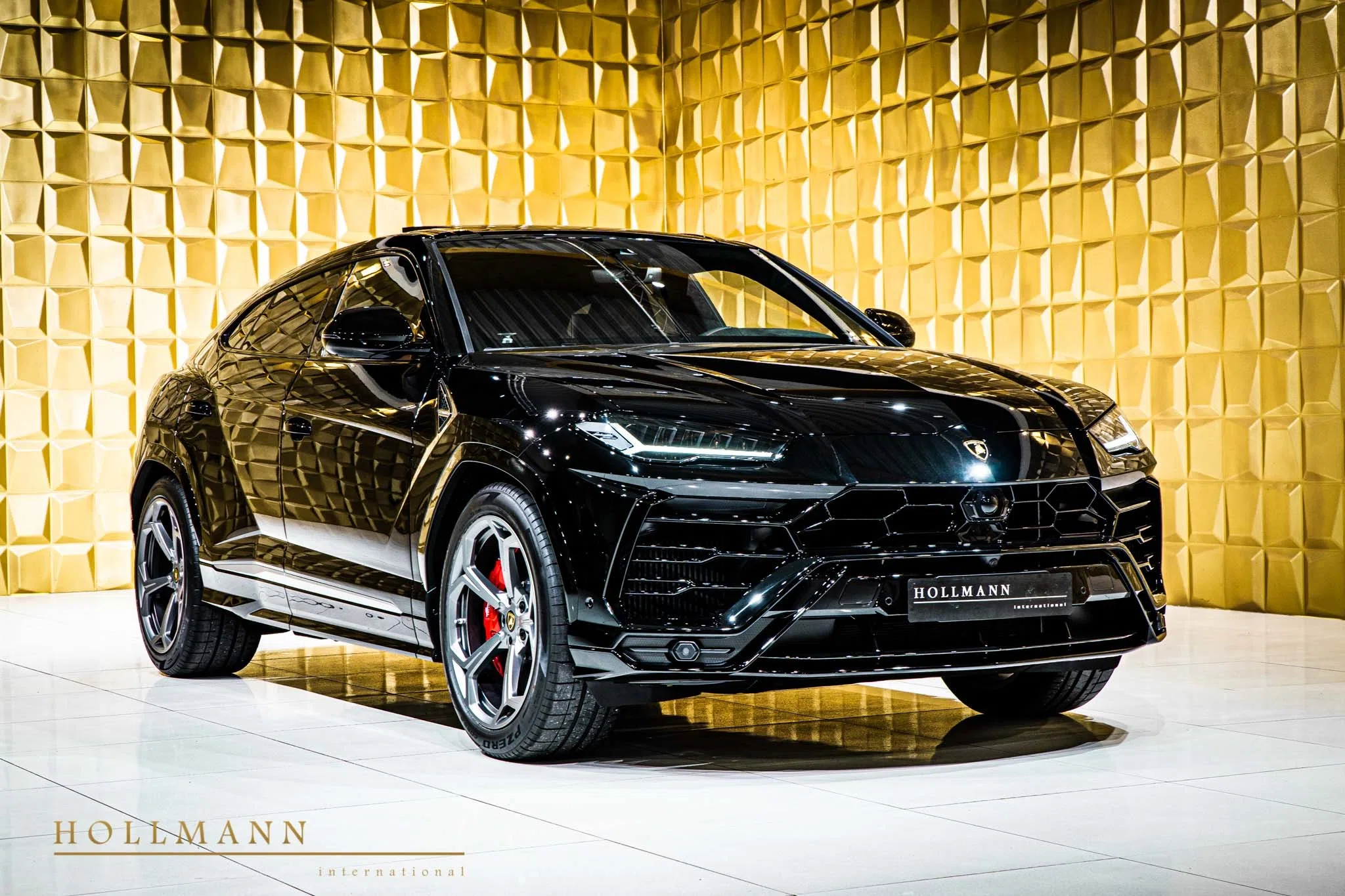 2020 Lamborghini Urus for sale, exterior, Nero Helene