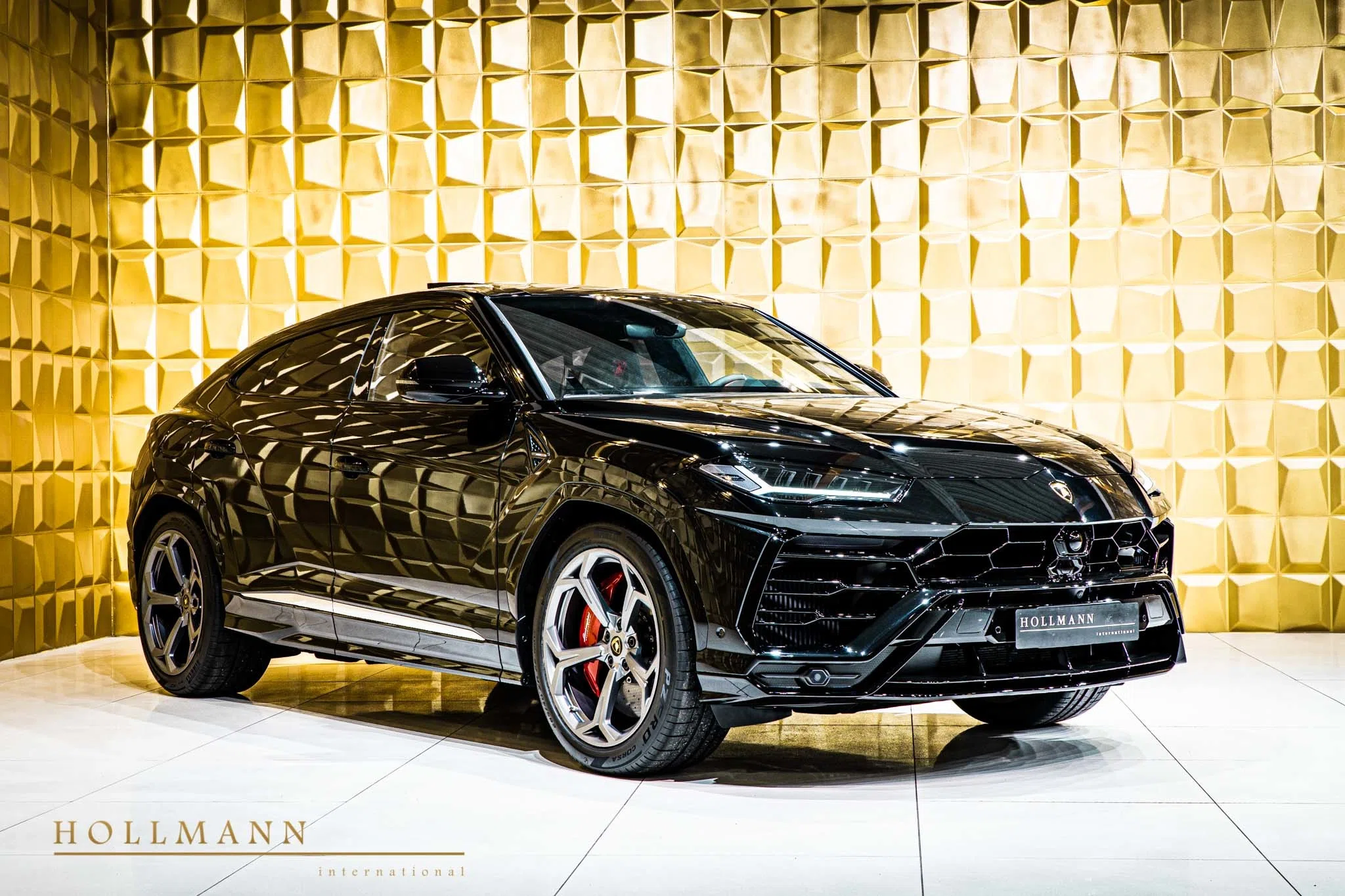 2020 Lamborghini Urus for sale, exterior, Nero Helene