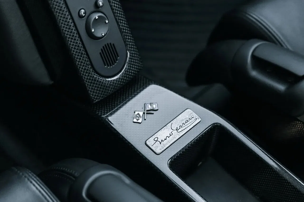 2002 Ferrari Enzo interior, center console