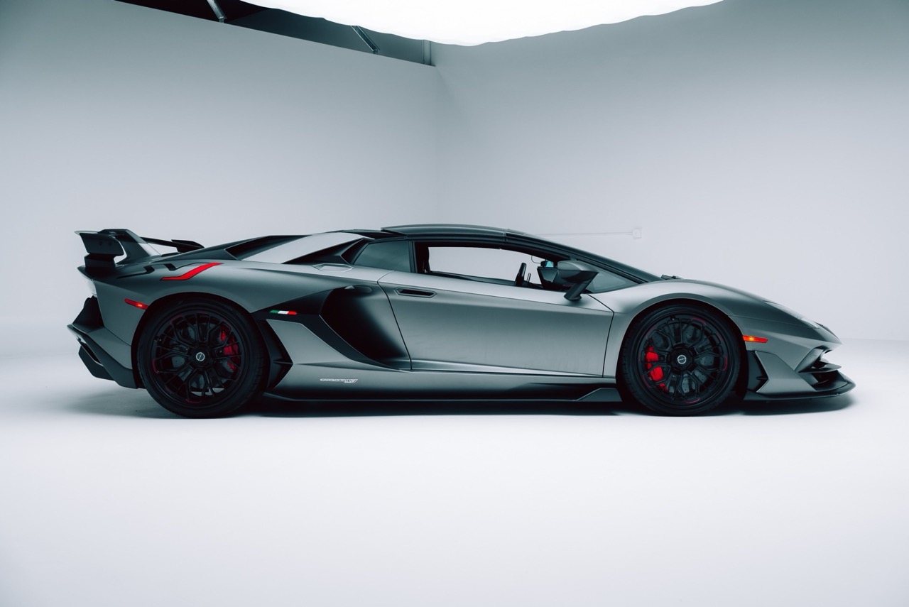 2020 Lamborghini Aventador SVJ Roadster, 2/11