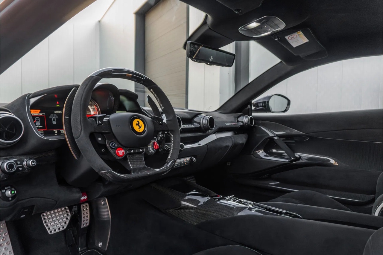2022 Ferrari 812 Competizione, 2/12