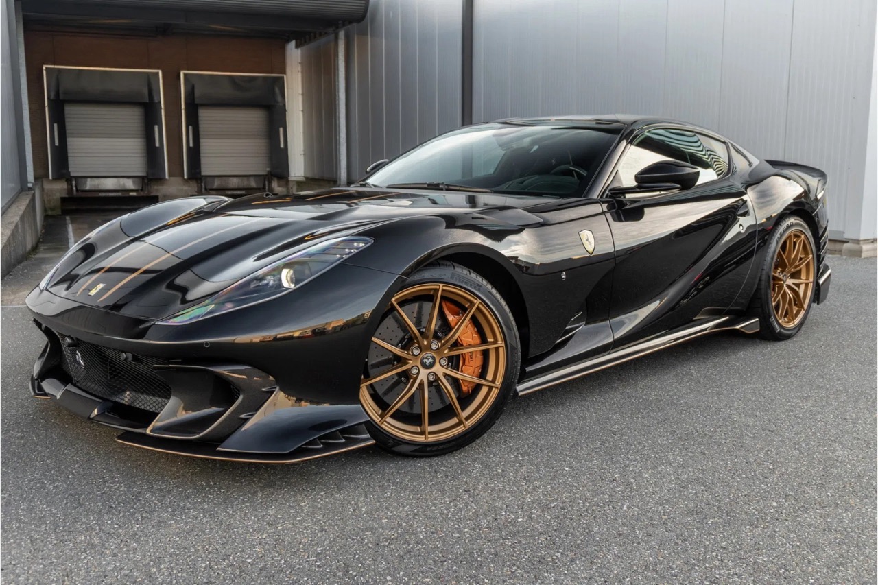 2022 Ferrari 812 Competizione, 9/12