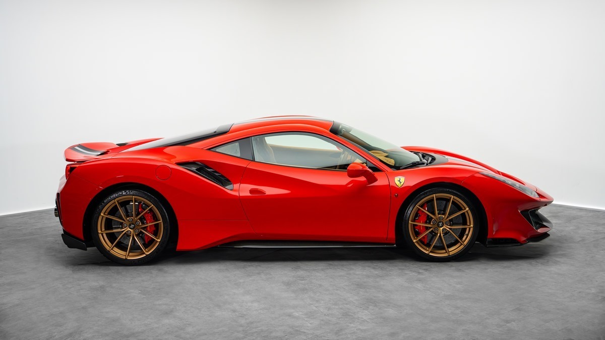 2019 Ferrari 488 Pista, 6/14
