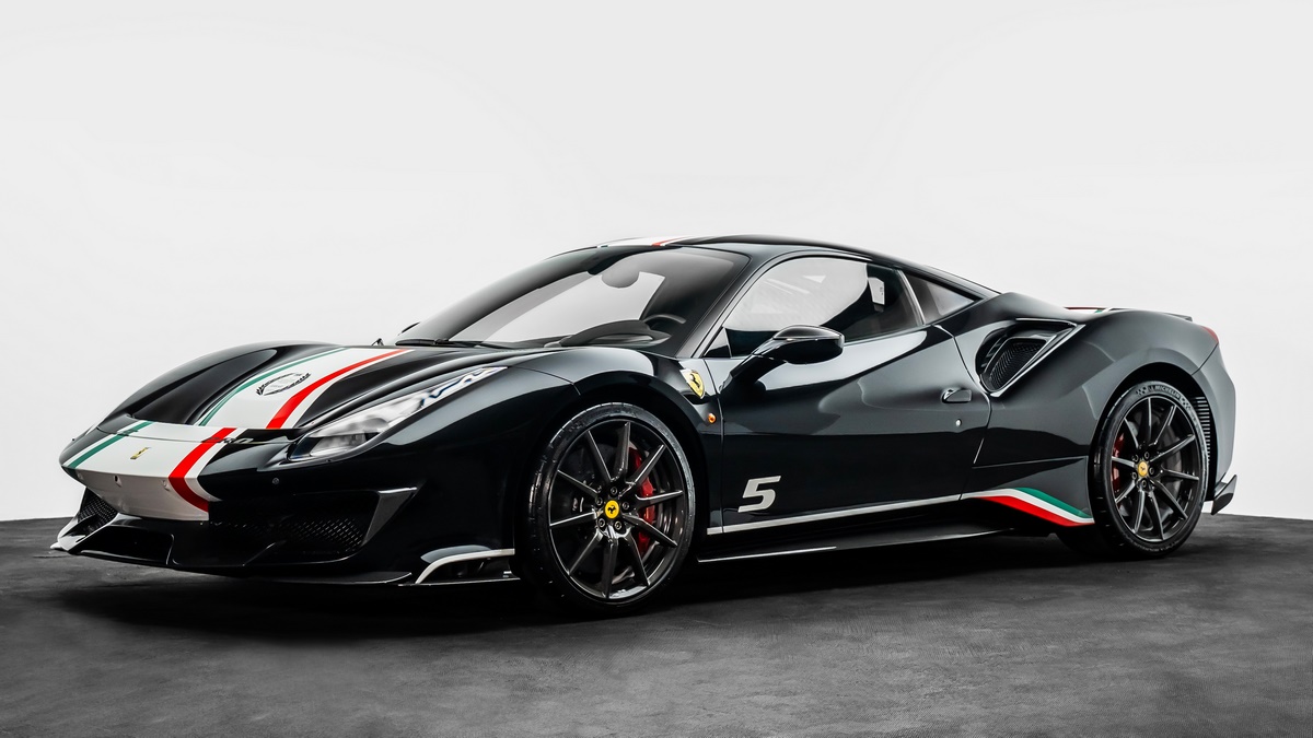 2019 Ferrari 488 Pista Piloti, 2/18