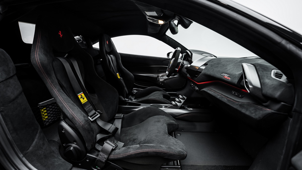 2019 Ferrari 488 Pista Piloti, 4/18