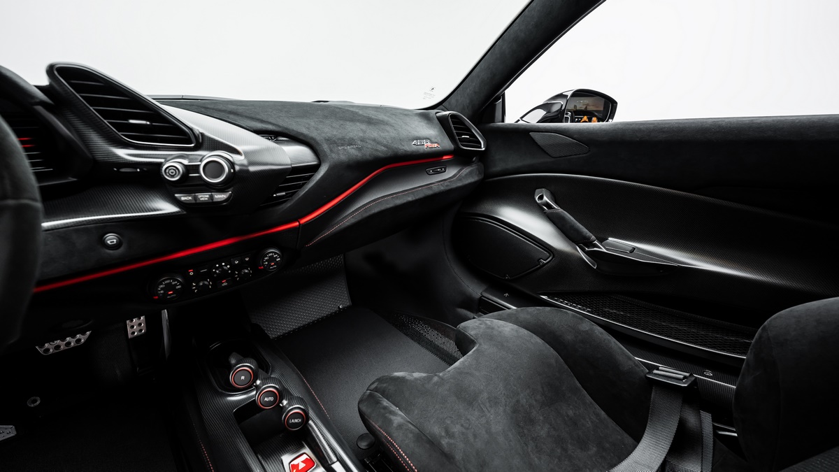 2019 Ferrari 488 Pista Piloti, 6/18