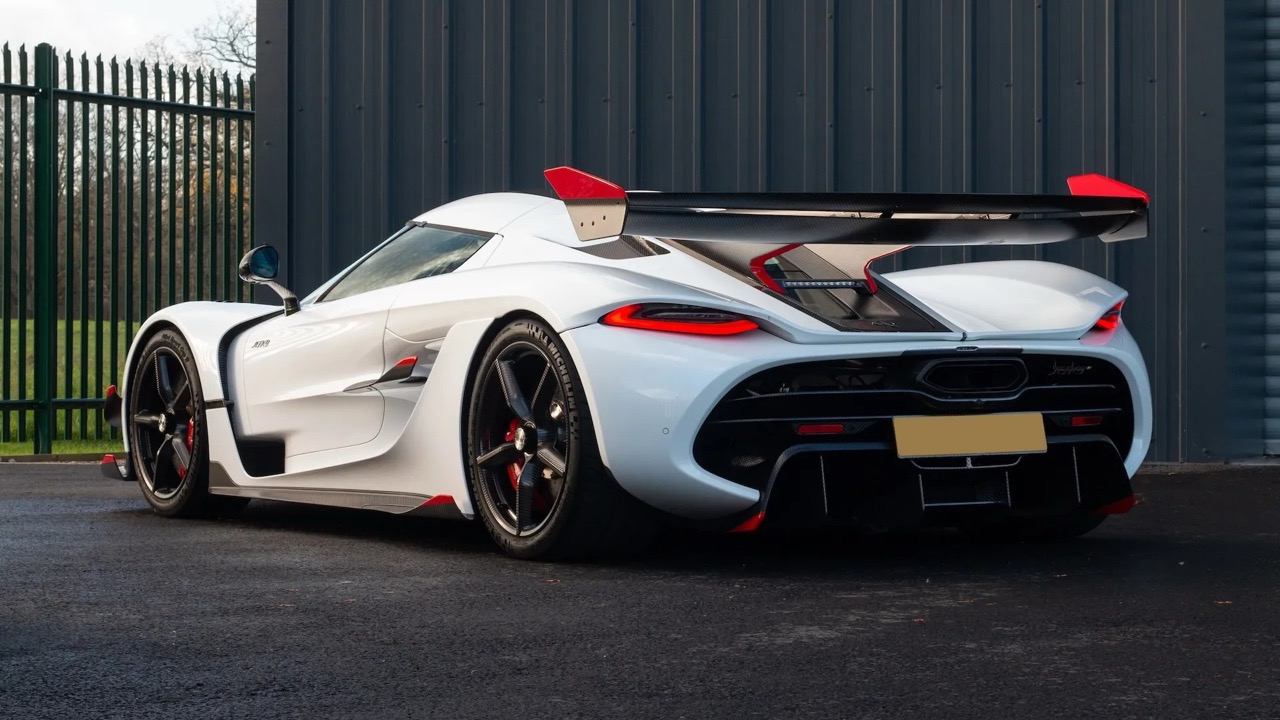 2025 Koenigsegg Jesko Attack, 2/14