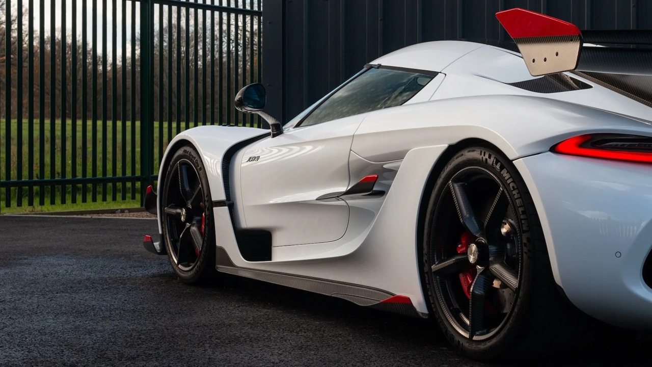 2025 Koenigsegg Jesko Attack, 4/14