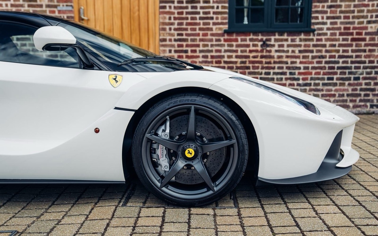 2014 Ferrari LaFerrari, 7/11