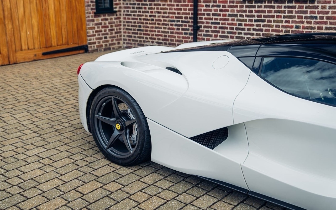 2014 Ferrari LaFerrari, 8/11