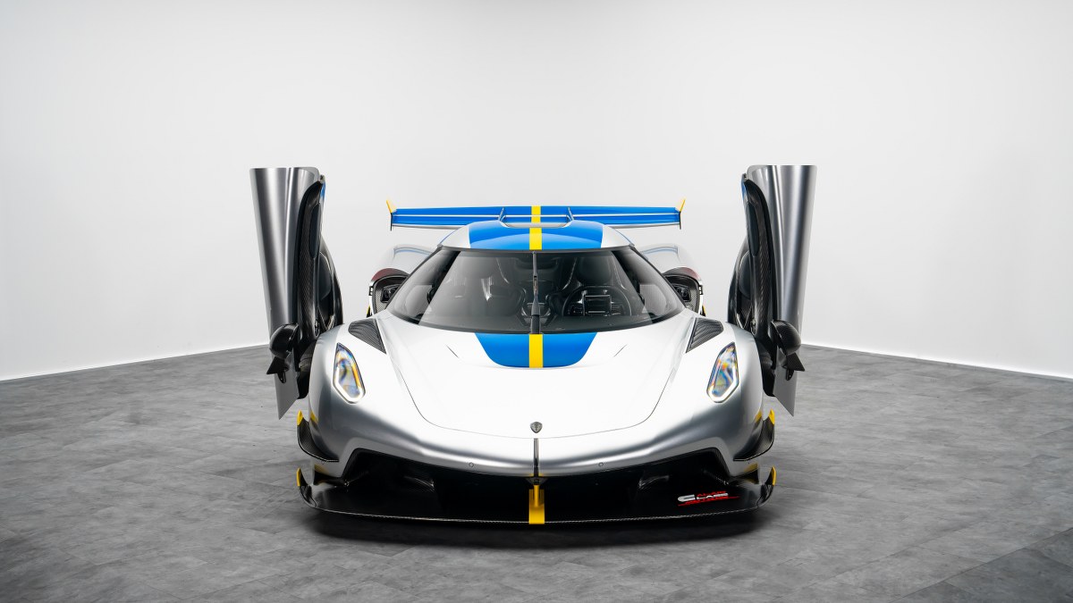 2025 Koenigsegg Jesko Attack, 2/19