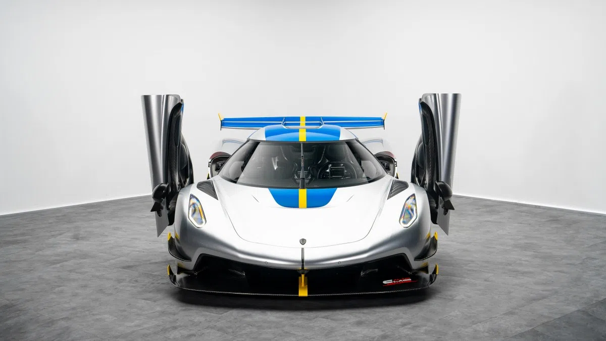 2025 Koenigsegg Jesko Attack for sale, exterior, Moon Silver