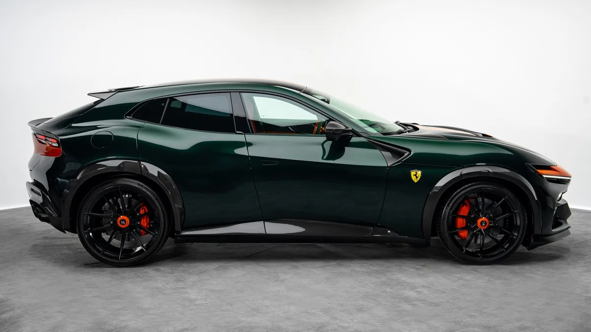 2025 Ferrari Purosangue ESTESO for sale, exterior, Verde Zeltweg | Arancio Stripe