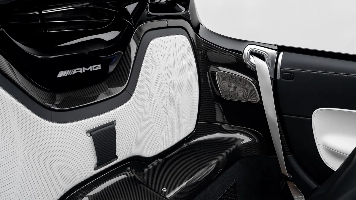 2025 AMG PureSpeed interior, door panel