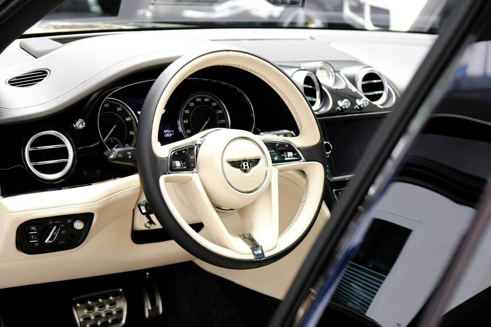 2017 Mansory Bentayga, 3/17
