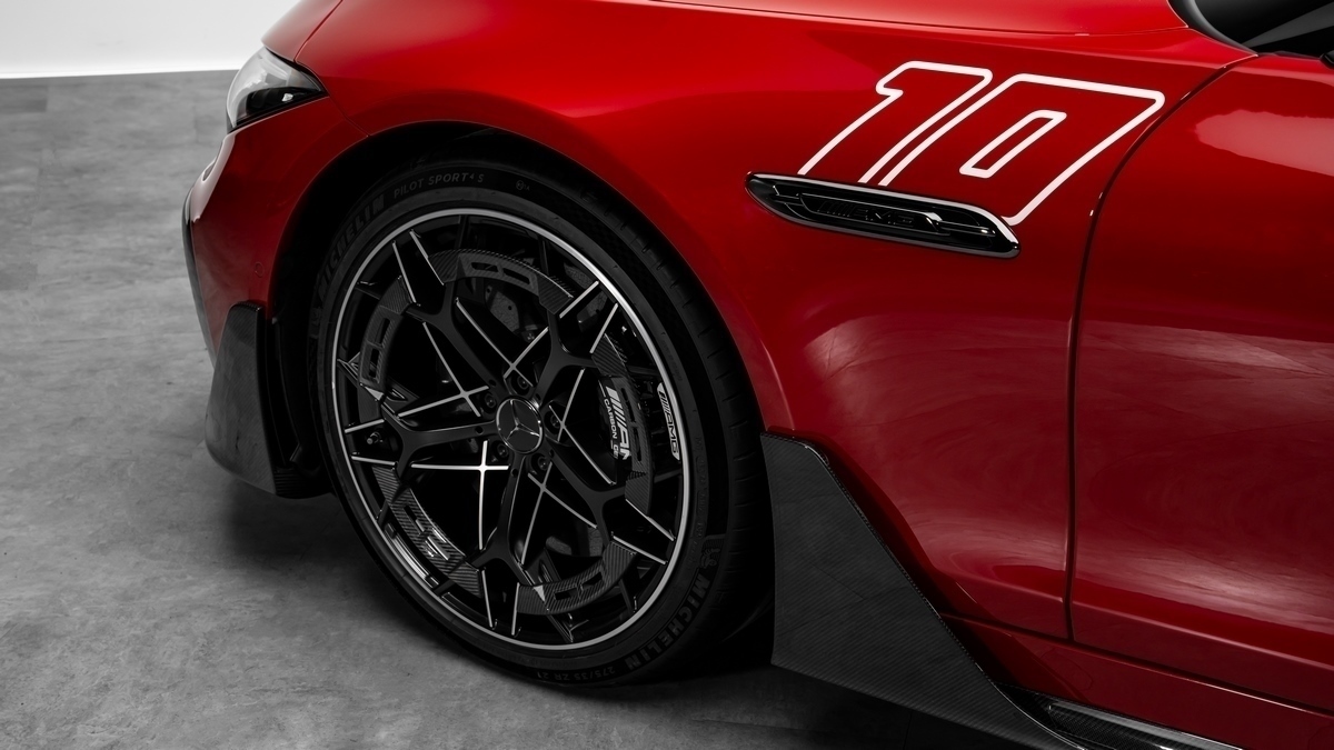 2025 AMG PureSpeed, 17/18