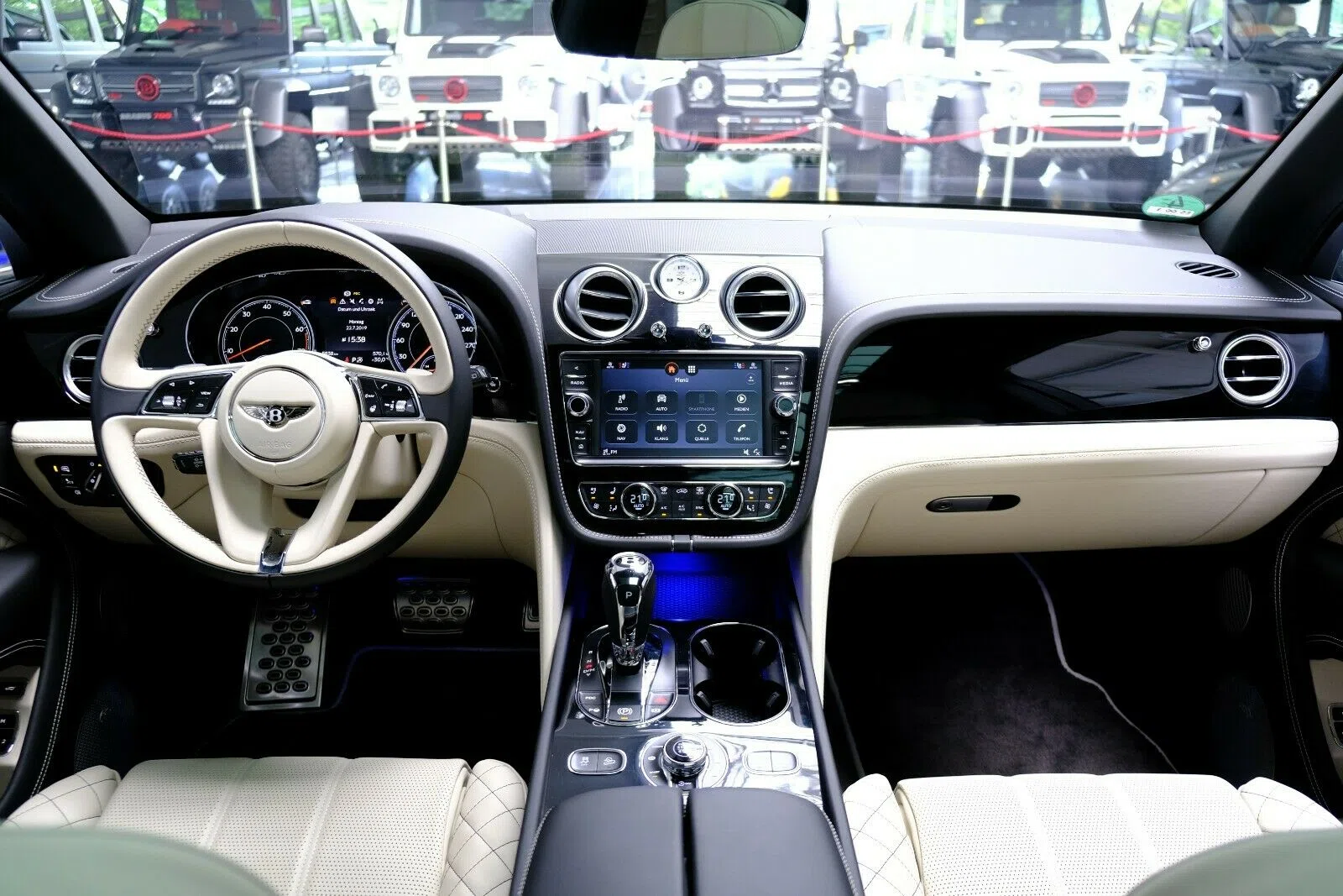 2017 Mansory Bentayga interior, dashboard, Full leather
