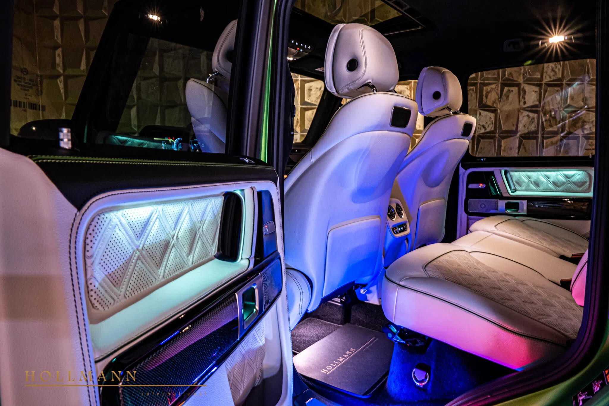 2026 G 63 AMG 6x6 interior, seats, Black Nappa Leather